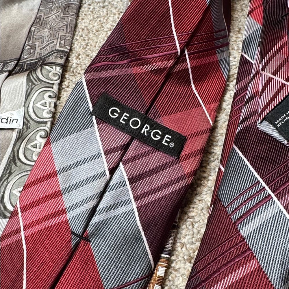Men’s Tie Lot of 3 Pierre Cardin Jones New York George Gray Red Blue - Picture 6 of 8